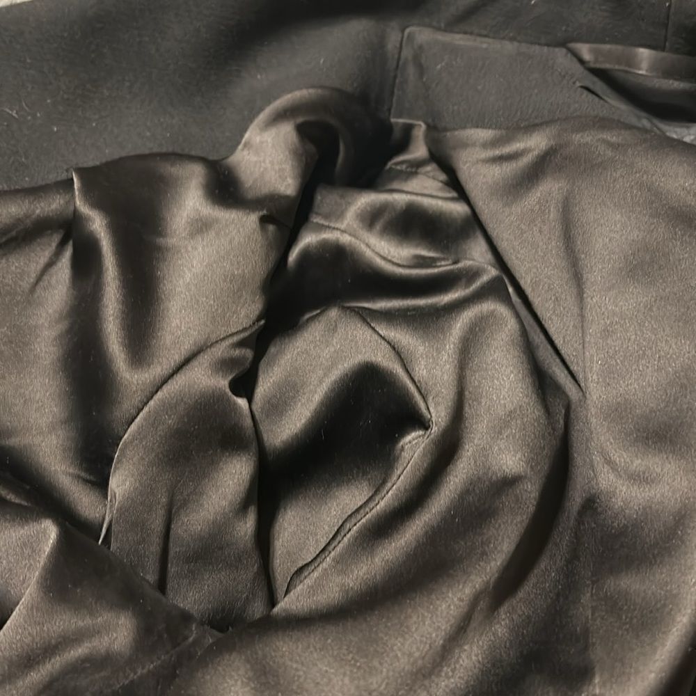 L.A.M.B  Double Crepe Crop Jacket in black - Picture 7 of 8